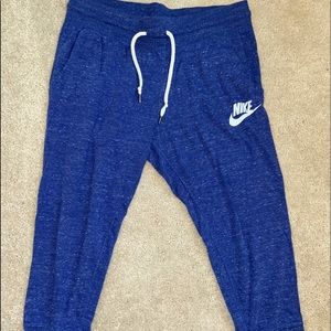Nike Vintage pants (female)